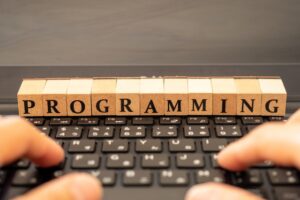 プログラミング副業で稼ぐ!初心者でも始められる方法と高収入への道